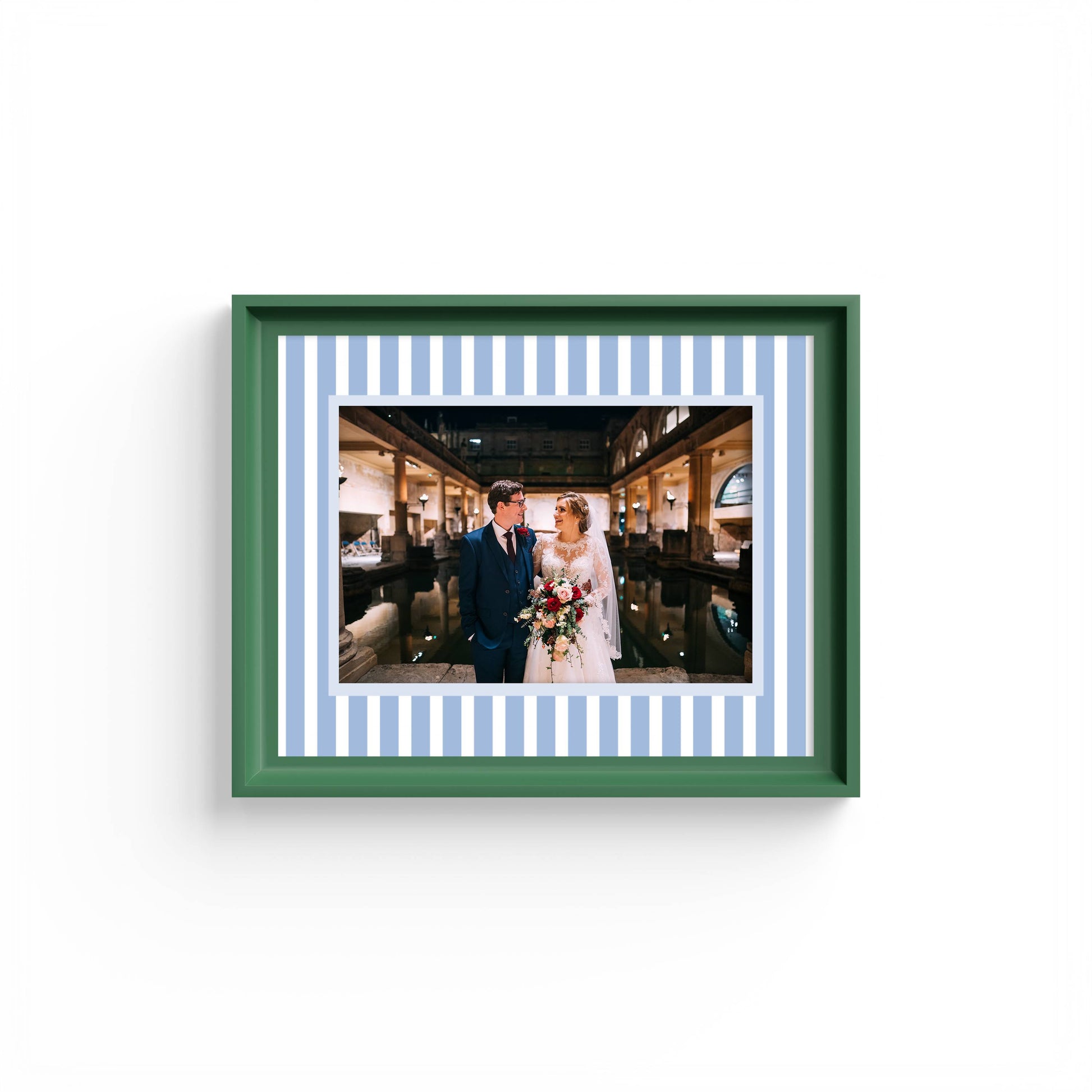 Medium Stripes Photo Mount - mount for picture frame for graduation certificates - green frame - wall hanging - Coeur et Maman