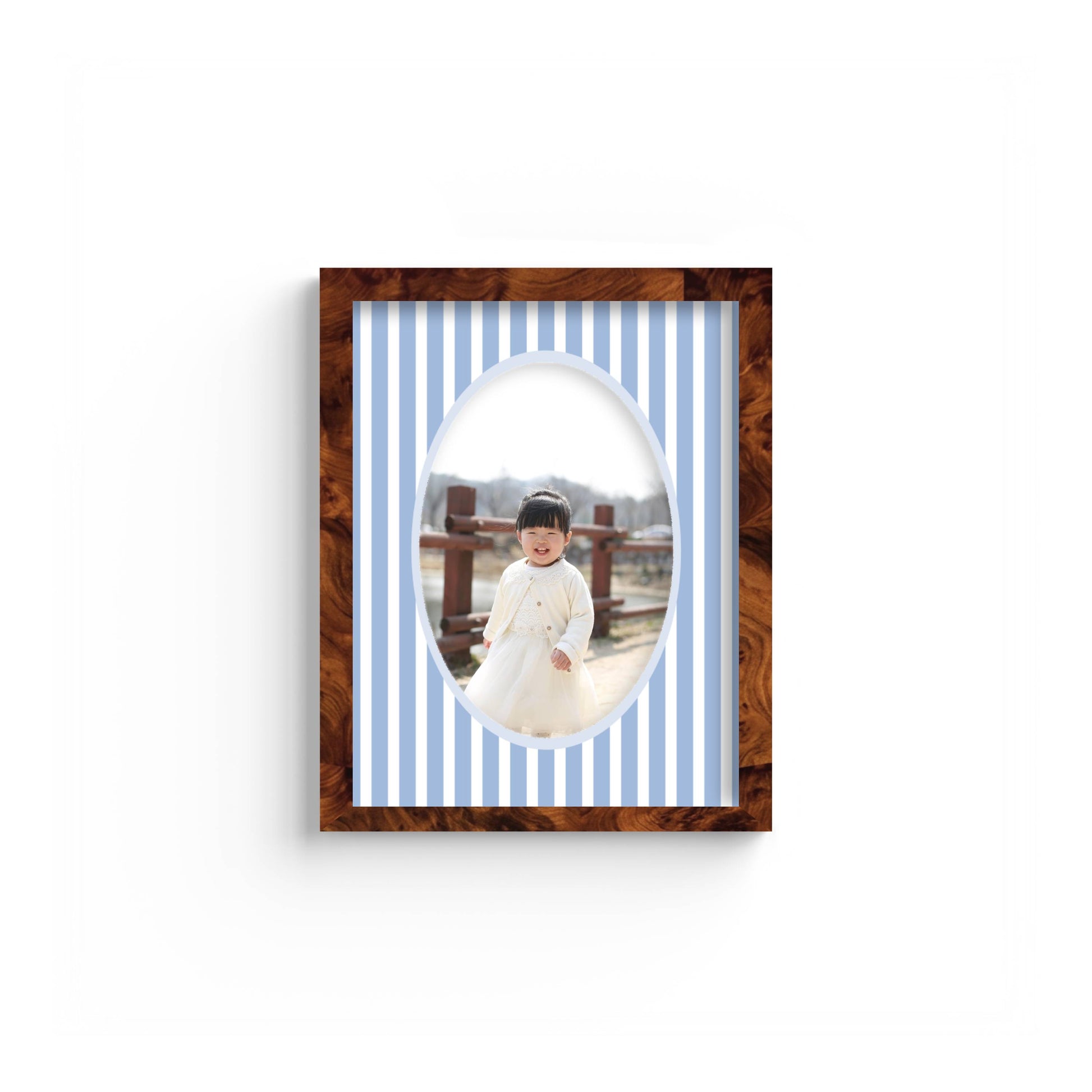 Medium Stripes Photo Mount - custom photo mat for framing -burlwood frame - wall hanging - Coeur et Maman