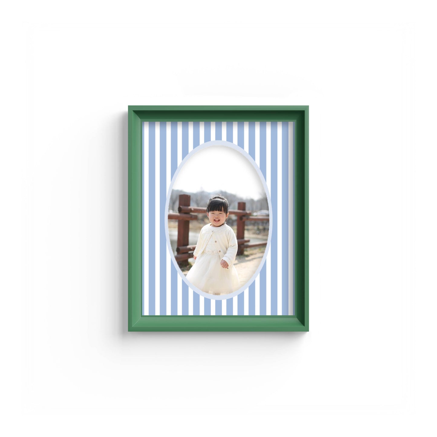Medium Stripes Photo Mount - mount for picture frame - green frame - wall hanging - Coeur et Maman