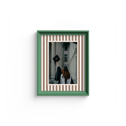 Medium Stripes Photo Mount - mount for picture frame for graduation certificates - green frame - wall hanging - Coeur et Maman