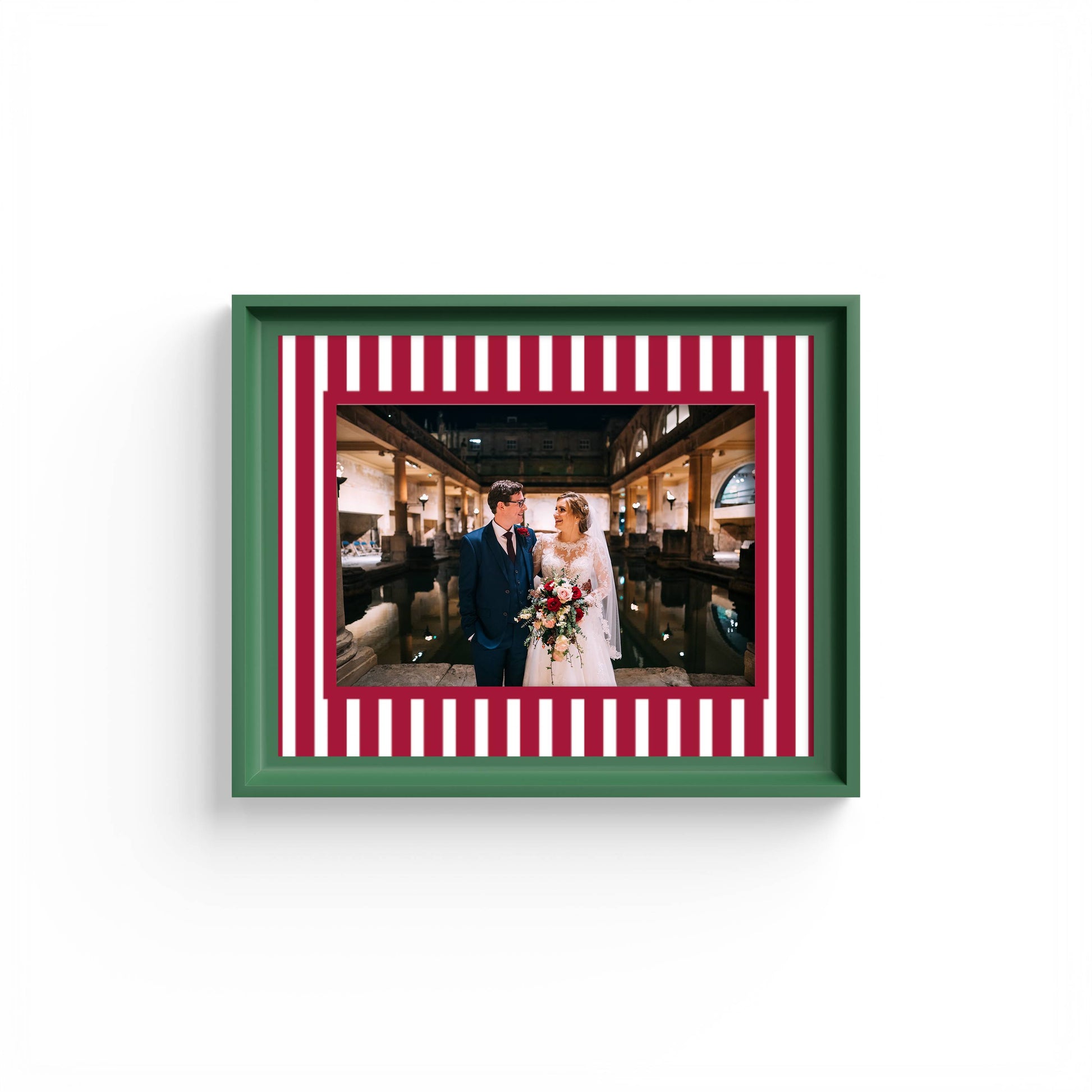 Medium Stripes Photo Mount - mount for picture frame for graduation certificates - green frame - wall hanging - Coeur et Maman