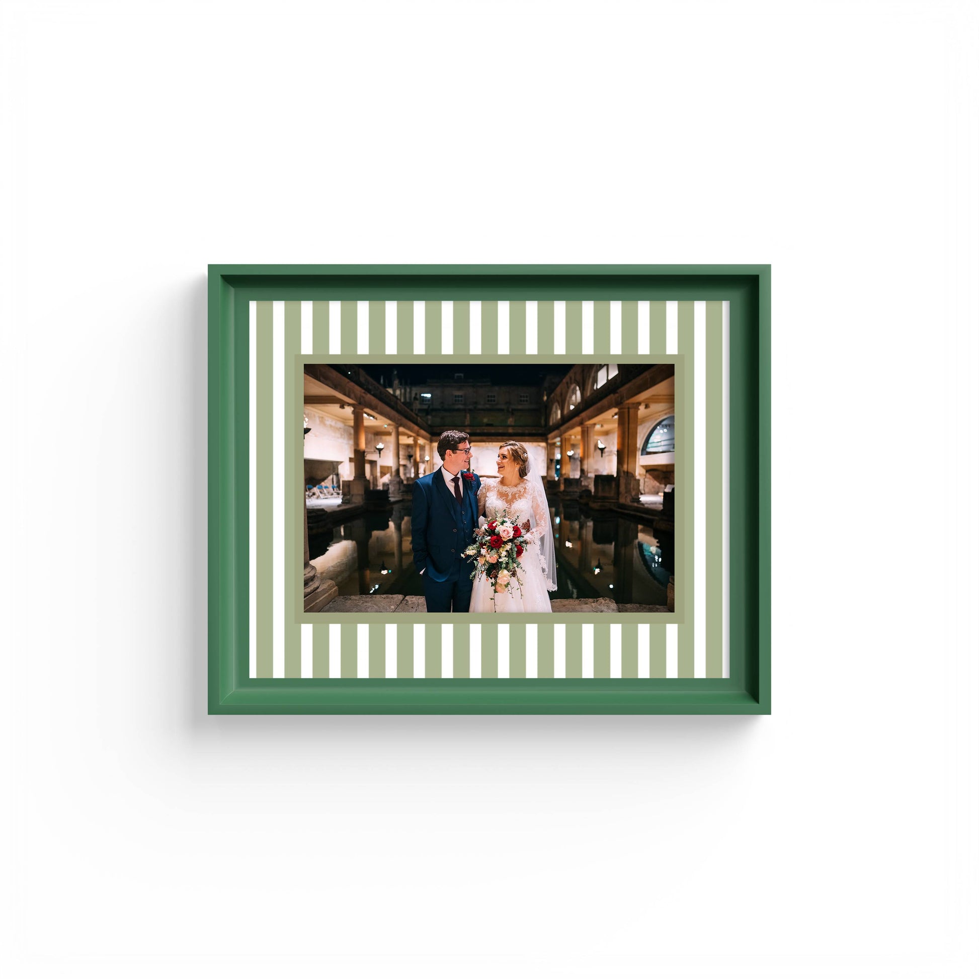 Medium Stripes Photo Mount - mount for picture frame - green frame - wall hanging - Coeur et Maman