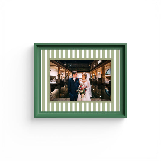 Medium Stripes Photo Mount - mount for picture frame - green frame - wall hanging - Coeur et Maman