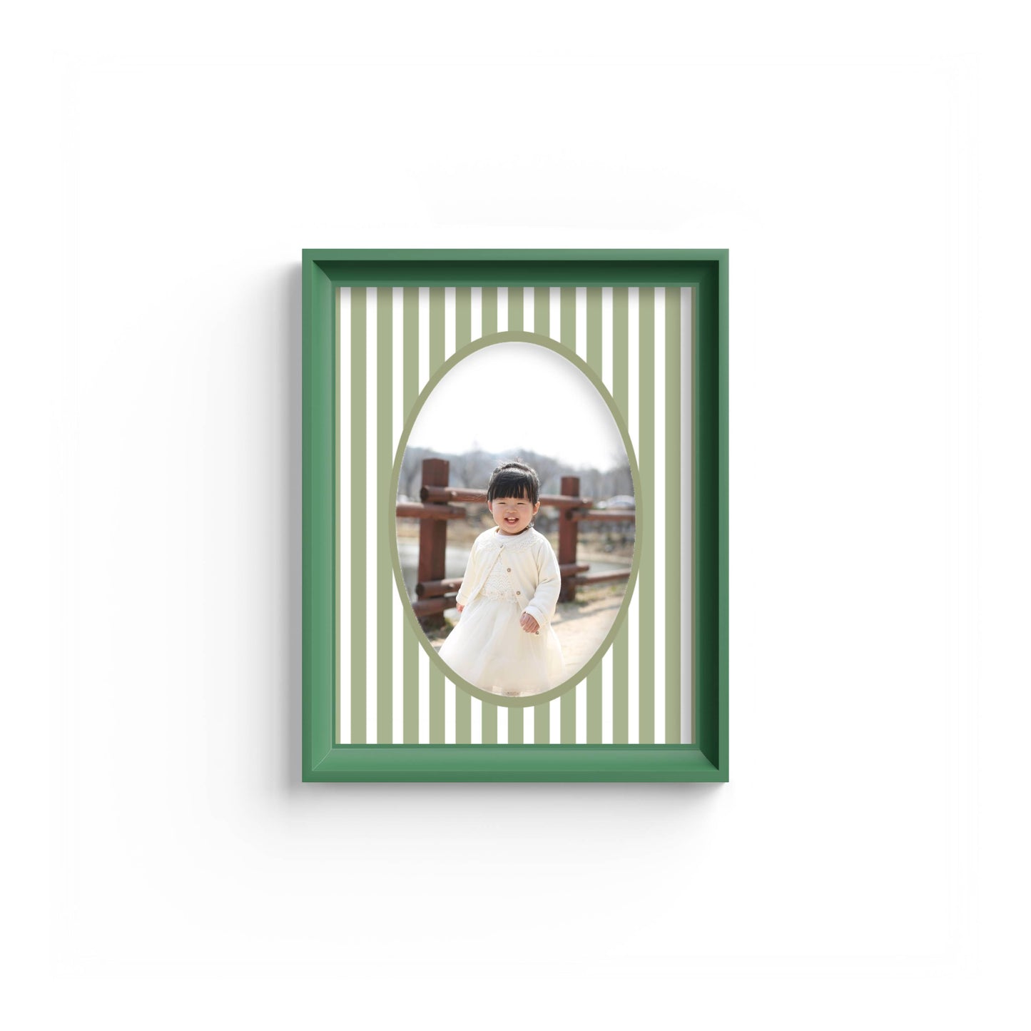 Medium Stripes Photo Mount - mount for picture frame - green frame - wall hanging - Coeur et Maman
