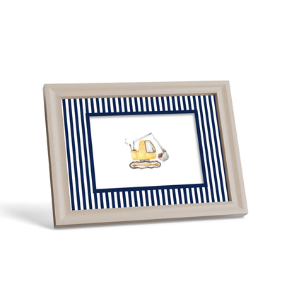 Small Stripes Photo Mount - custom photo mat for framing - cream frame - surface leaning - Coeur et Maman
