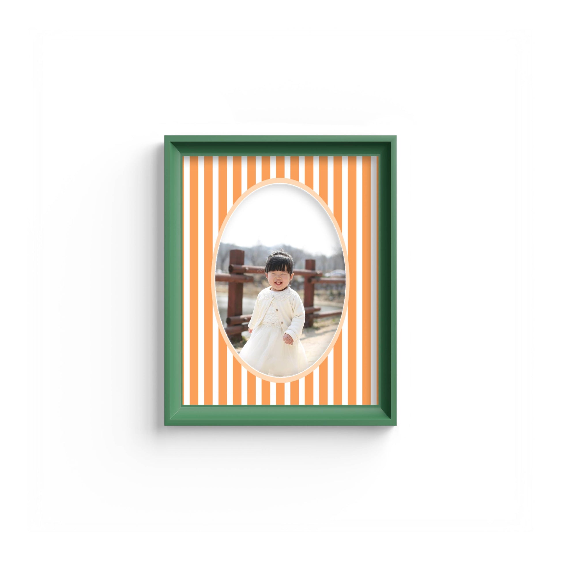 Medium Stripes Photo Mount - mount for picture frame - green frame - wall hanging - Coeur et Maman
