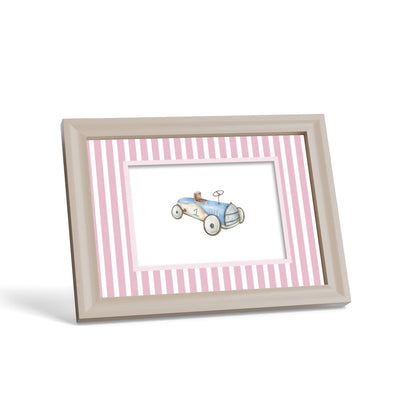 Medium Stripes Photo Mount - custom photo mat for framing - cream frame - surface leaning - Coeur et Maman