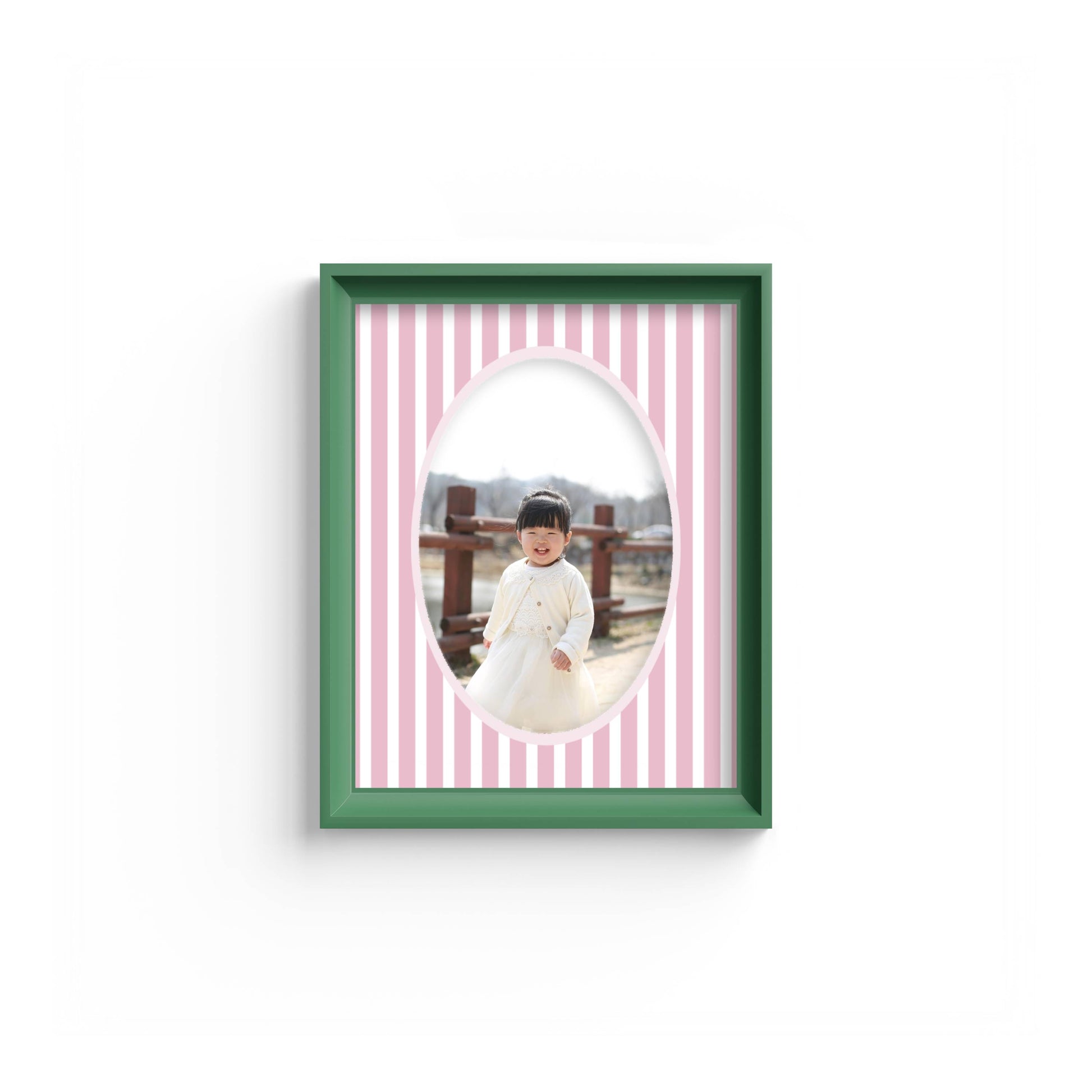 Medium Stripes Photo Mount - mount for picture frame - green frame - wall hanging - Coeur et Maman