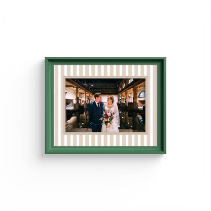 Medium Stripes Photo Mount - mount for picture frame for graduation certificates - green frame - wall hanging - Coeur et Maman