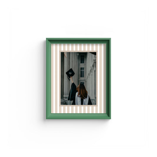 Medium Stripes Photo Mount - mount for picture frame for graduation certificates - green frame - wall hanging - Coeur et Maman