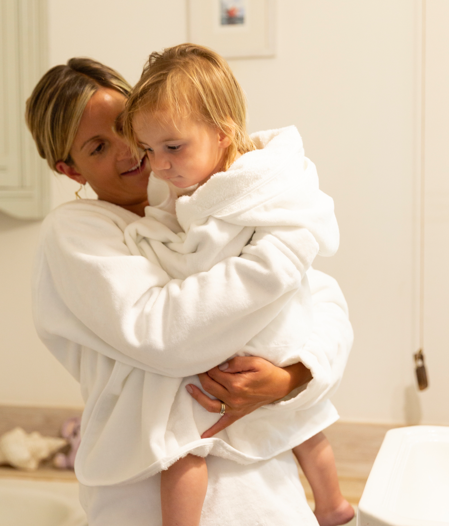 Snuggly Bath Robe (TM)